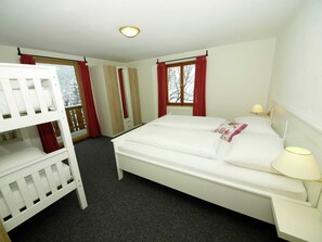 6 bedrooms, bed sheets - Spacious Holiday Home in Kappl With Terrace (Kappl)