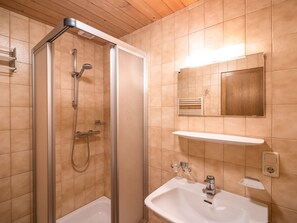 Apartment | Bathroom | Shower