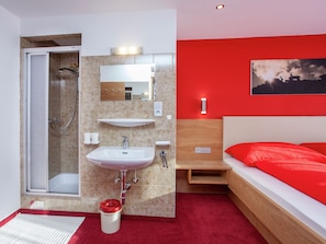 Apartment | Bathroom | Shower