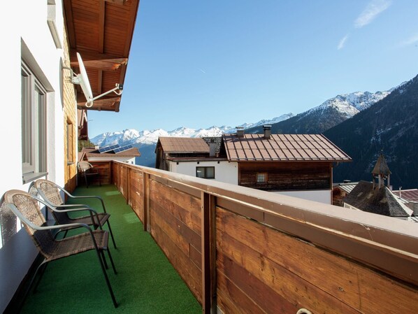 Apartment | Balcony