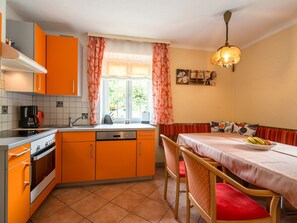 House | Private kitchen | Microwave, oven, dishwasher, coffee/tea maker - Spacious Holiday Home in Tröpolach near Ski Area (Hermagor-Pressegger See)