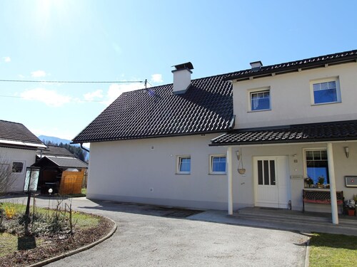 Spacious Mansion With Garden in Köttmannsdorf