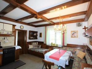 Living room - Spacious Mansion With Garden in Köttmannsdorf (Kottmannsdorf)