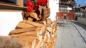 Apartment | Balcony - Cozy Apartment in Kirchberg in Tirol With Private Terrace (Kirchberg in Tirol)