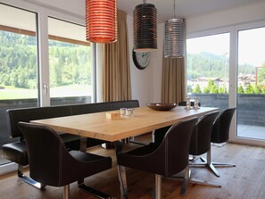 Apartment | Dining - Apartment in Kirchberg With its own Sauna (Kirchberg in Tirol)