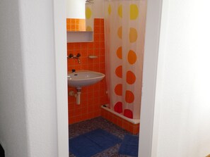 Apartment | Bathroom - Segnas Mountain Apartment (Disentis)