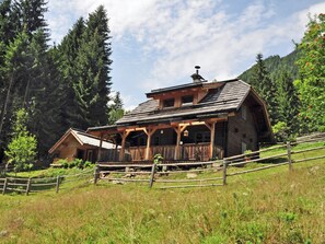 Chalet | Exterior