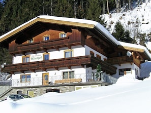 Exterior - Modern Apartment in Tyrol With Private Terrace (Gerlosberg)