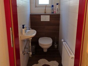 Apartment | Bathroom