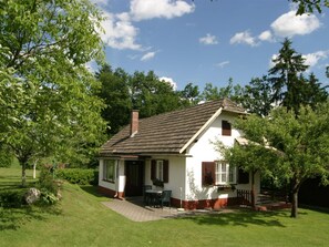 Exterior - Majestic Holiday Home in Kleindiex With Garden and Terrace (Ruden)