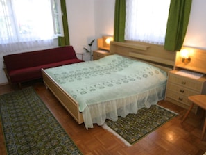 1 bedroom, individually furnished - Majestic Holiday Home in Kleindiex With Garden and Terrace (Ruden)
