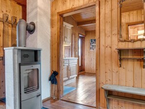 Private kitchen - Chalet in Mortschach Near Ski Slopes (Mortschach)