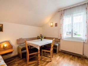 Apartment | Living room - Apartment in Tropolach Near Ski Lift (Hermagor-Pressegger See)