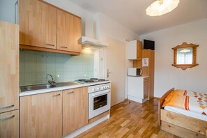 Private kitchen - Apartment in Tropolach Near Ski Lift (Hermagor-Pressegger See)