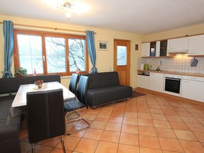 Fireplace, DVD player - Cosy Apartment in Vorarlberg With Mountain View (Bartholomaeberg)