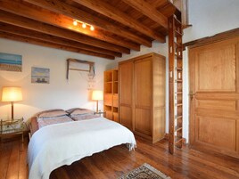 独立别墅 | 5 多间卧室、特色家居、床单