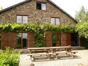 Exterior - Holiday Home in Ronchampay (La Roche-en-Ardenne)
