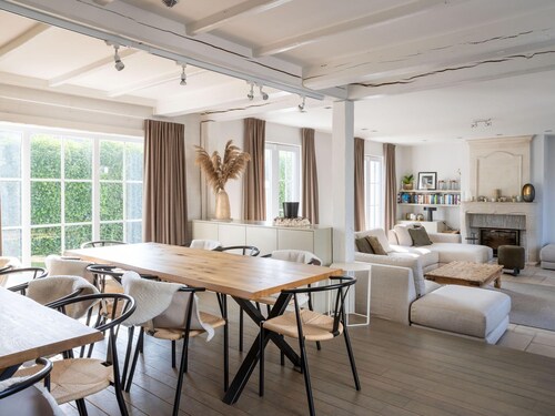 Luxury Villa in Sint-Idesbald with Hot Tub