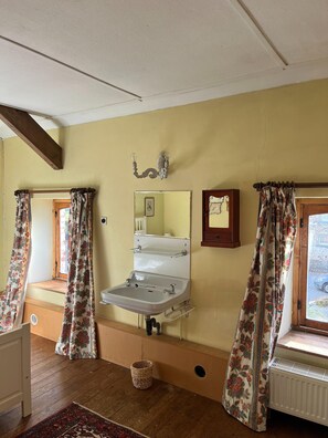 House | Bathroom - Charming Castle in Roumont (Bertogne)