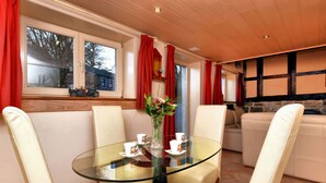 Dining - Delightful Holiday Home in Harre with Sauna, Hot Tub, Terrace (Manhay)