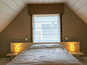 House | 4 bedrooms, individually furnished - Classy Holiday Home in Aartrijke With Private Swimming Pool (Zedelgem)