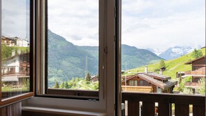 2 bedrooms, bed sheets - Snug Holiday Home in Grächen With Balcony, Parking and Lift (Graechen)