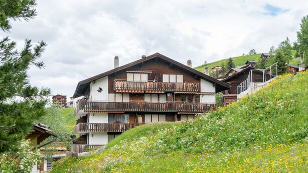 Exterior - Snug Holiday Home in Grächen With Balcony, Parking and Lift (Graechen)