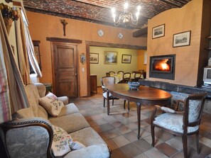 Living room - Cozy Cottage in Barvaux-Condroz near Forest (Havelange)