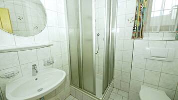 Apartemen | Kamar mandi | Shower