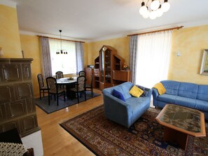 House | Living room | TV