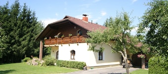 Cozy Cottage near Ski Area in Ruden