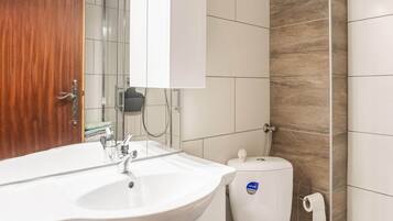 Apartment | Bathroom