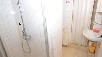 House | Bathroom | Shower, towels