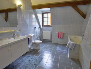 Bathtub