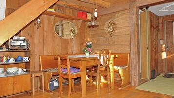 Chalet | Tempat makan