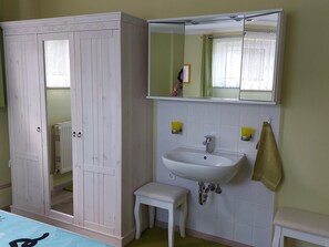 Apartment | Badezimmer