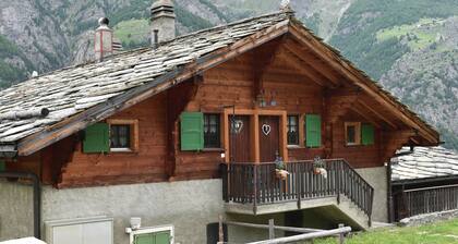 Fantastic, Peacefully Located Apartment 1500 Metres Above St. Niklaus