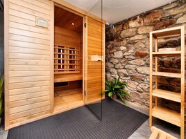 House | Spa treatment