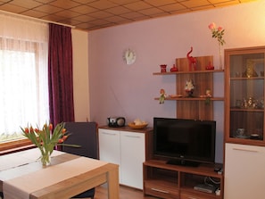 Bungalow | Dining
