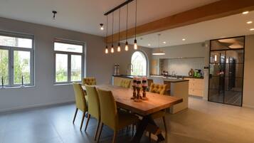 House | Dining