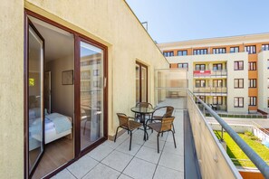 Apartment (30A) | Balkon