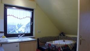 Unclassified image, 5 of 16, button - Modern Apartment With Garden, Terrace, Barbecue and Heating (Wendorf)