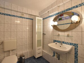 Apartamento | Baño | Ducha y toallas