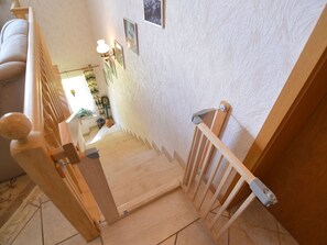 2 bedrooms, minibar, bed sheets - Striking Apartment in Buchet Germany near Lake (Buchet)