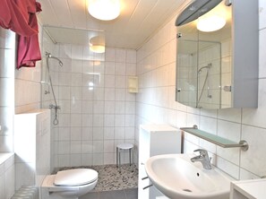 House | Bathroom