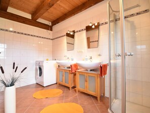 House | Bathroom