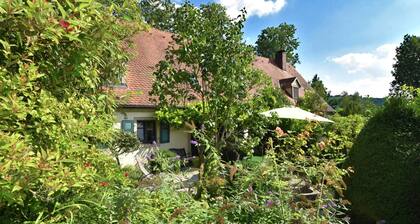 Gemutliches Ferienhaus mit Gartenlaube Amwaldrand