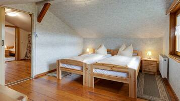 Talo | 2 makuuhuonetta, yksilöllisesti kalustettu, vuodevaatteet