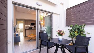 Comfort Apartment, Balcony (402) | Balcony