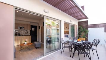 Deluxe Apartment, Balcony (401) | Balcony